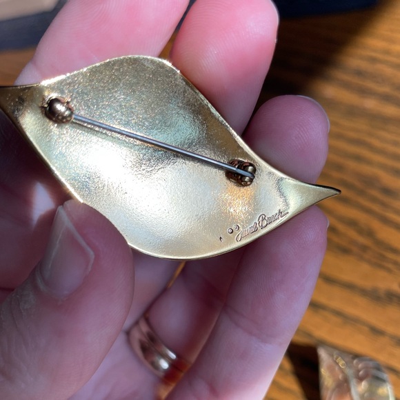 Vintage Gold Tone Leaf Earrings + Brooch - Picture 3 of 4